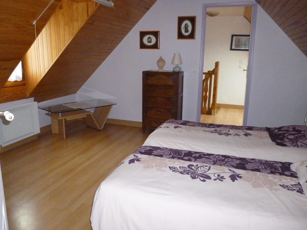 Les Gites de Kerroyal Garlan Extérieur photo