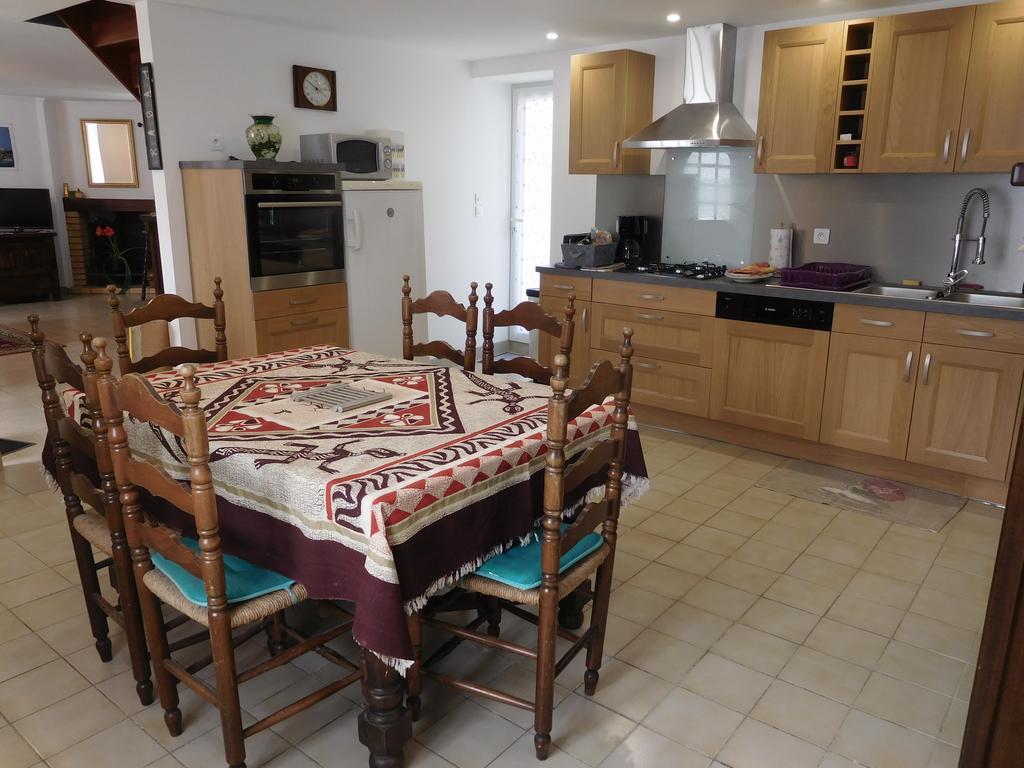 Les Gites de Kerroyal Garlan Extérieur photo